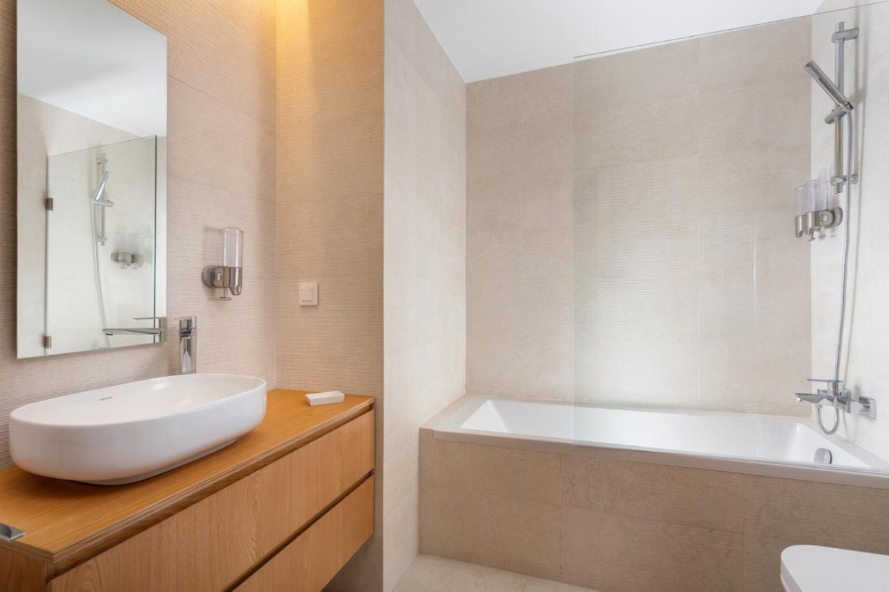 Stupendo- Two Rooms, Patio With Refreshing Pond-Center-Air Conditioning-Free Park Lizbona Zewnętrze zdjęcie