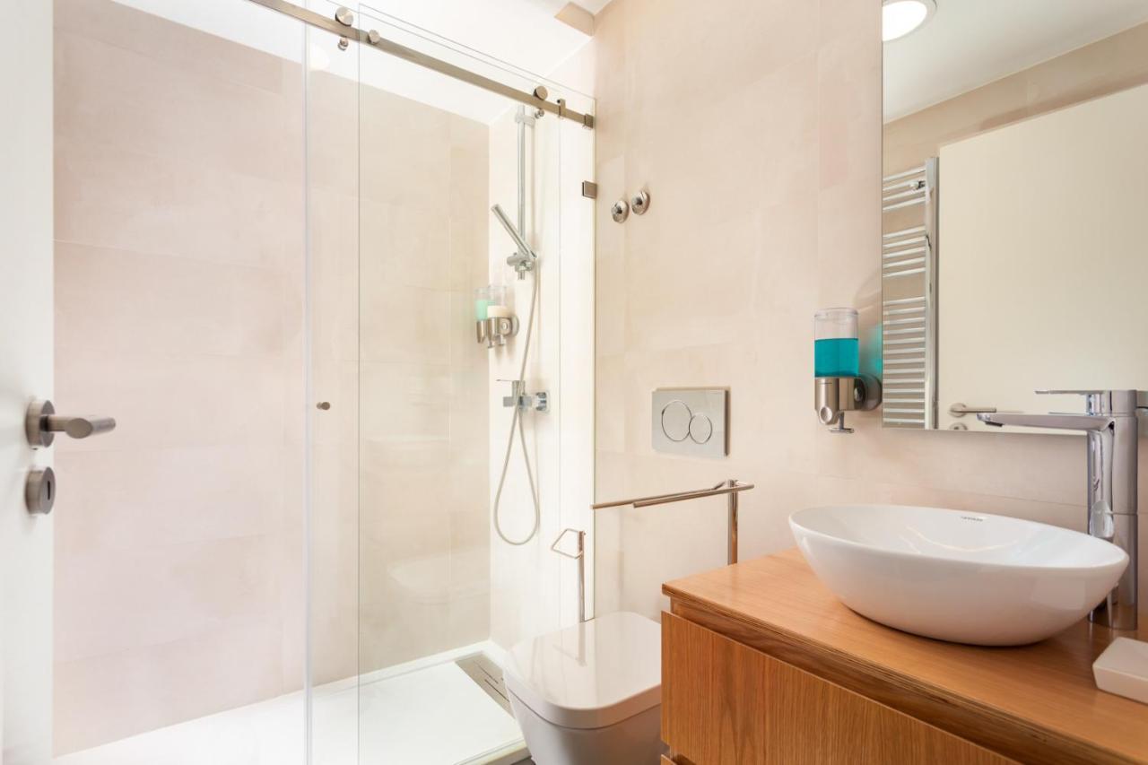 Stupendo- Two Rooms, Patio With Refreshing Pond-Center-Air Conditioning-Free Park Lizbona Zewnętrze zdjęcie